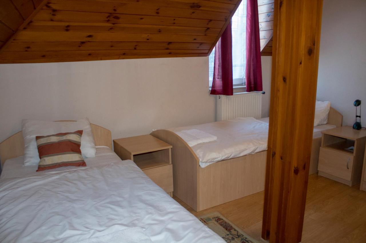 Bed and Breakfast Gilde Panzio Pilisvörösvár Exteriér fotografie